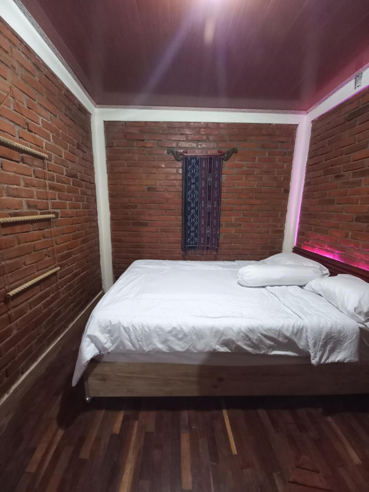 Lodge Agora