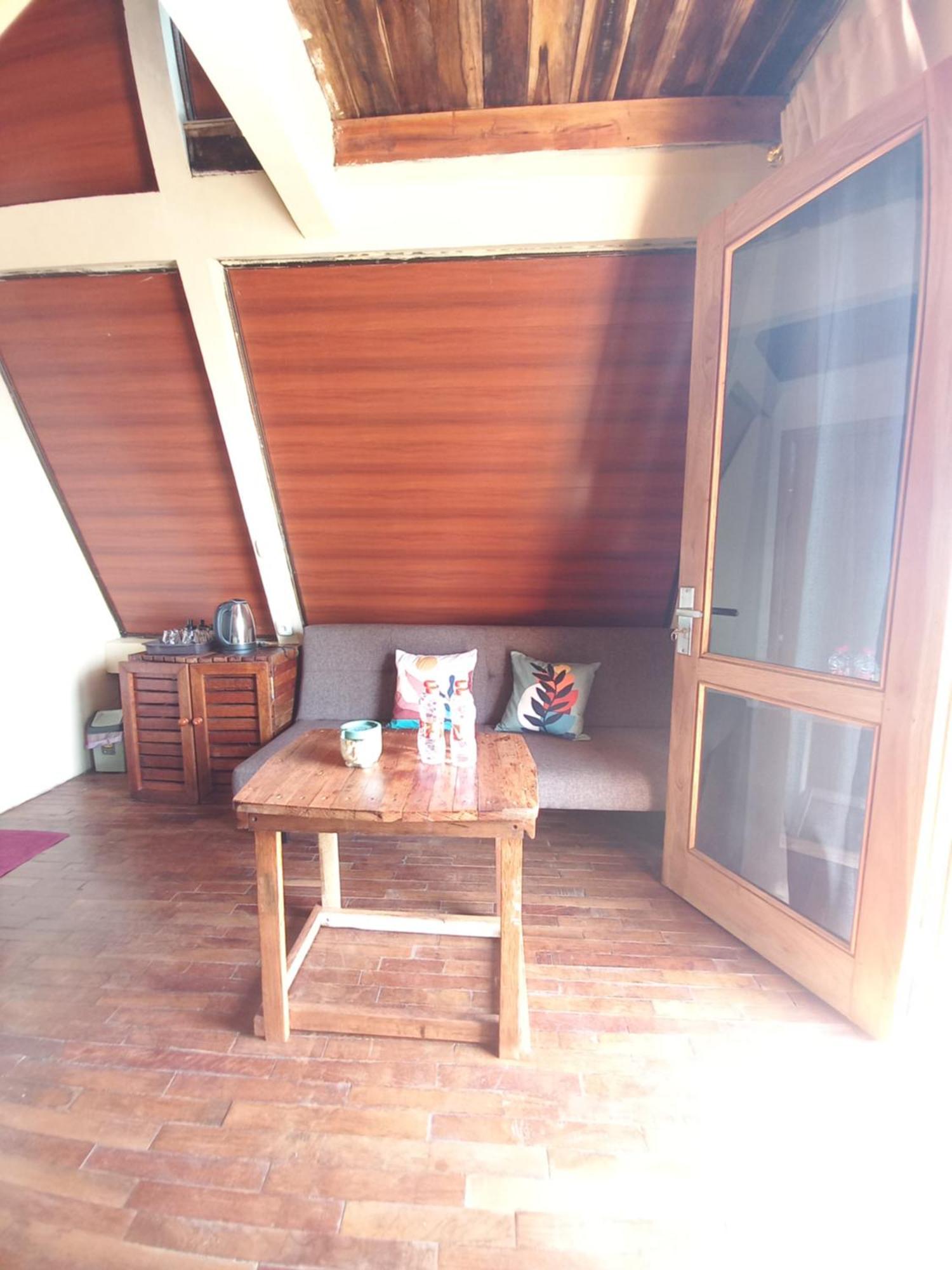 Lodge Agora